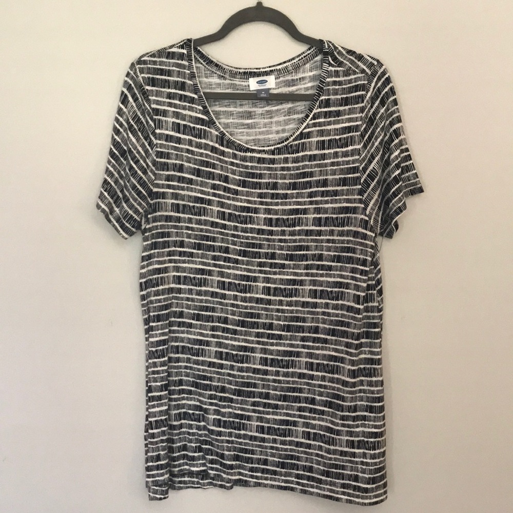 Black and white top